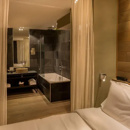 Hotel Hidden Paris