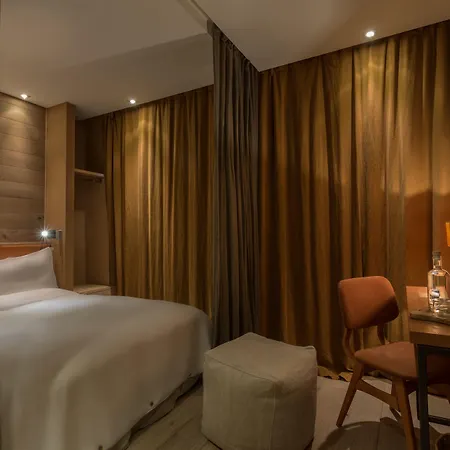 Hidden 4* Paris